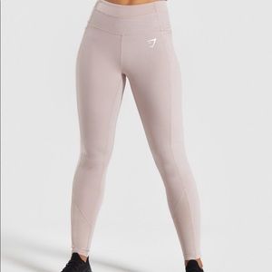 Don’t wear often enough to keep. Smoke free home.